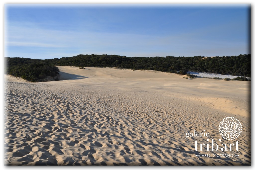 "Dunes de sable de Fraser Island, paysage naturel préservé"