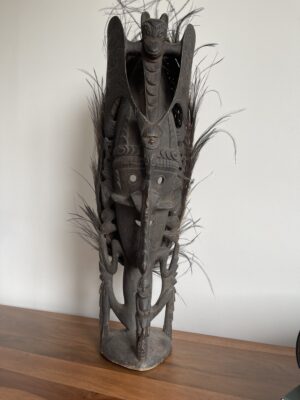 Statue du fleuve Sepik - Artistes de Papouasie